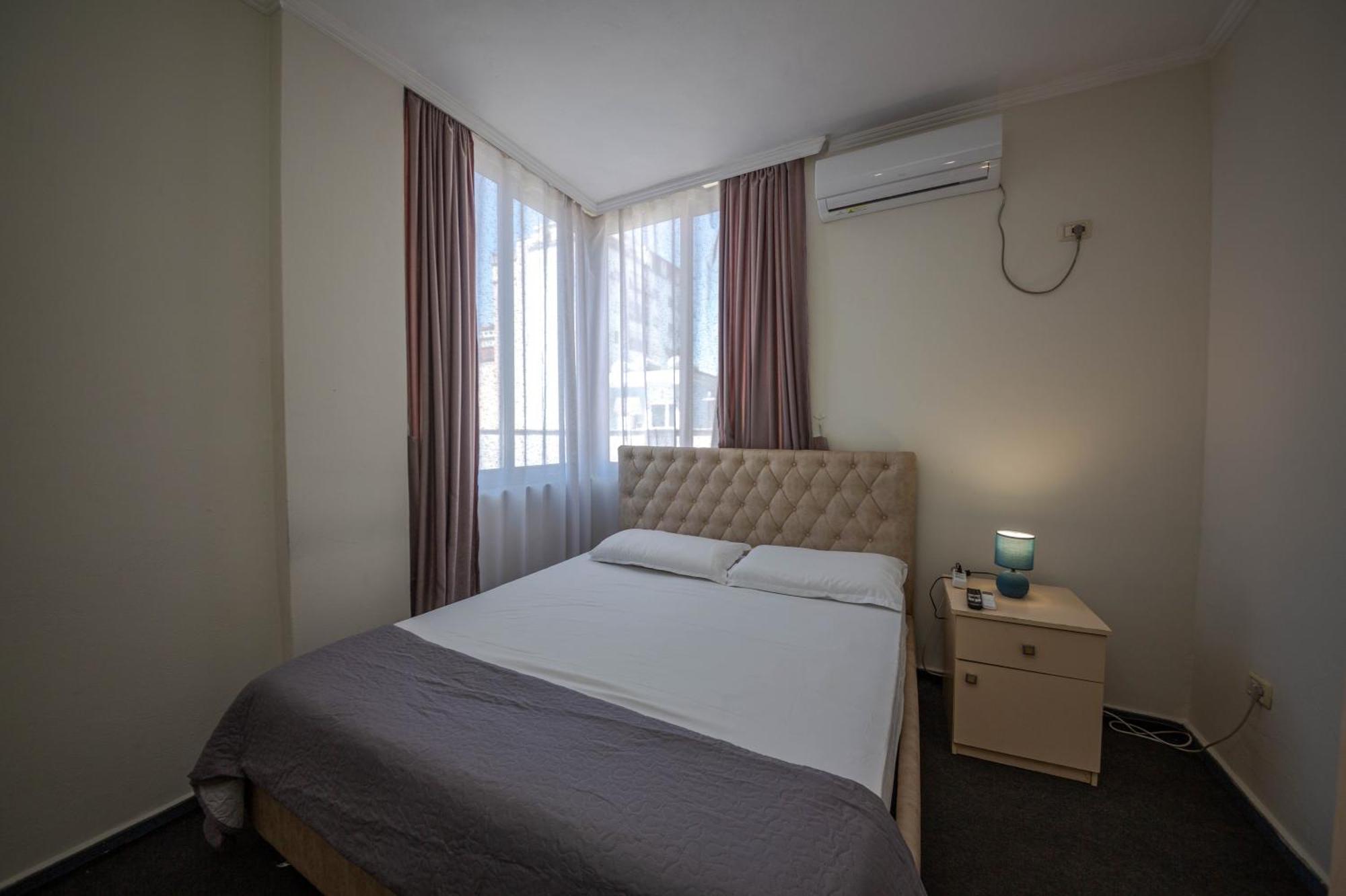 Hotel 3A Тирана Екстериор снимка