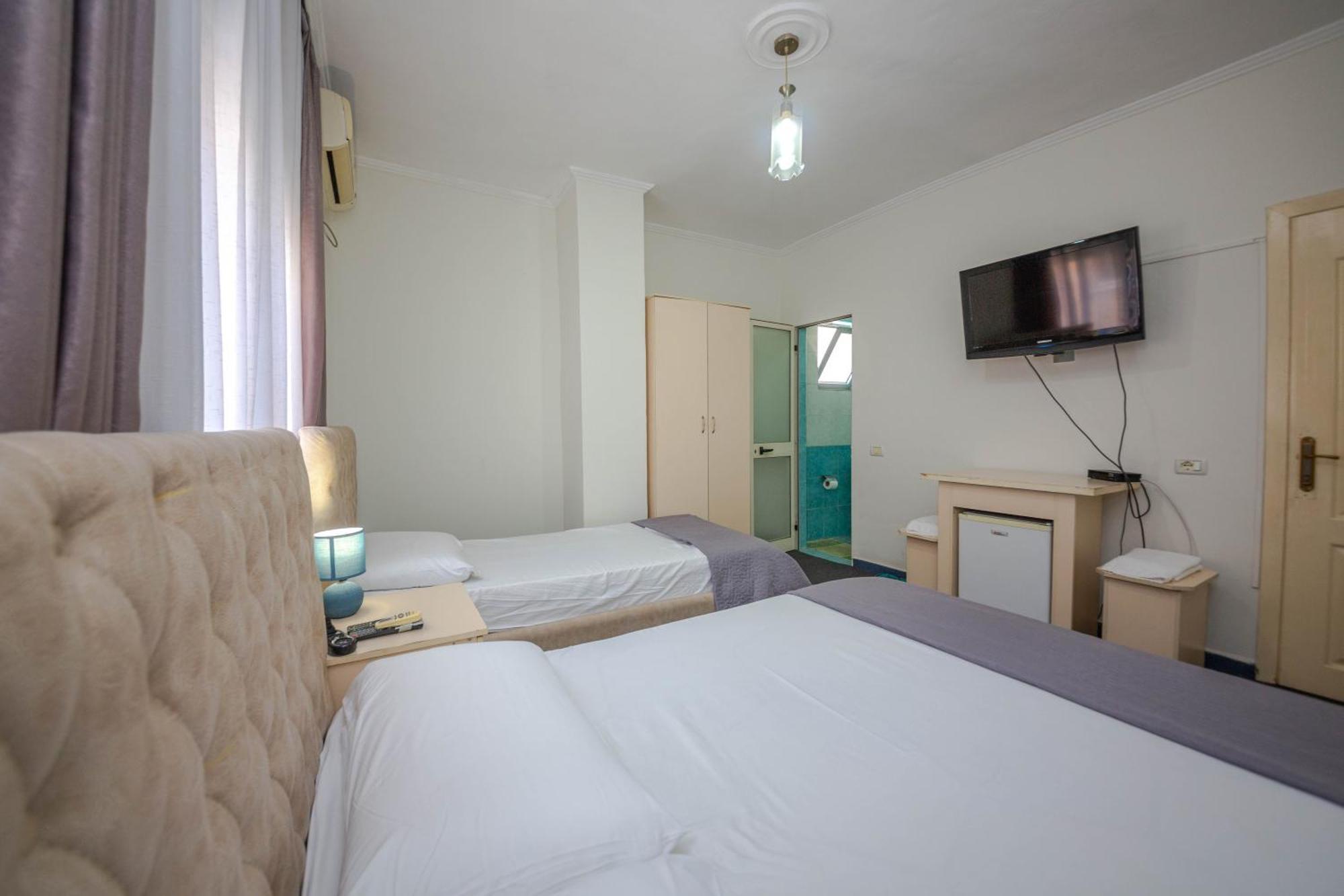 Hotel 3A Тирана Екстериор снимка